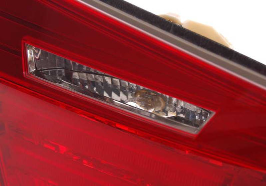 Pilote arrière gauche OEM 63217289427 pour BMW E90. BMW d'origine.