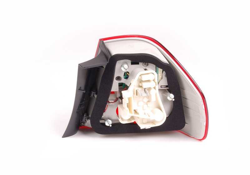 Piloto trasero izquierdo OEM 63217289429 para BMW E90. Original BMW.