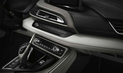 Juego molduras interiores carbono OEM 51952412960 para BMW I12 (i8 Coupé y Roadster). Compatible con todos los modelos BMW i8. Acabado en fibra de carbono original BMW.