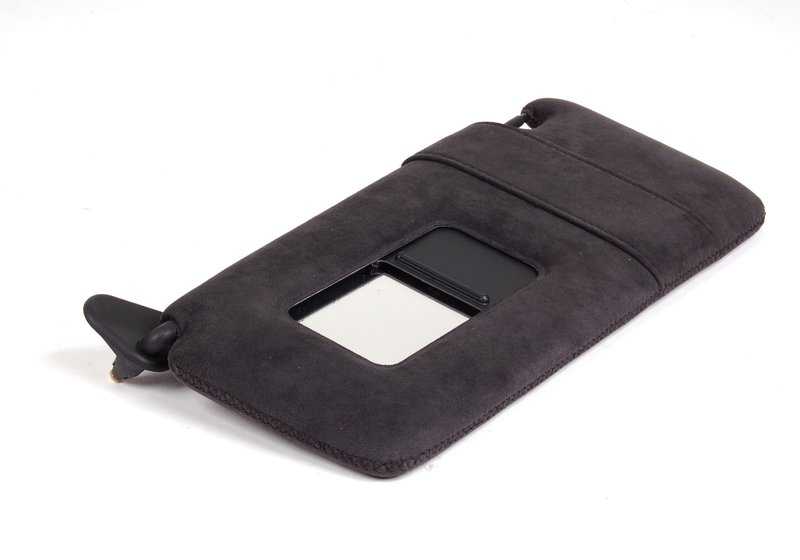 Visera parasol izquierda con luz de maquillaje OEM 51162693603 para BMW E39. Color negro. Pieza original BMW.