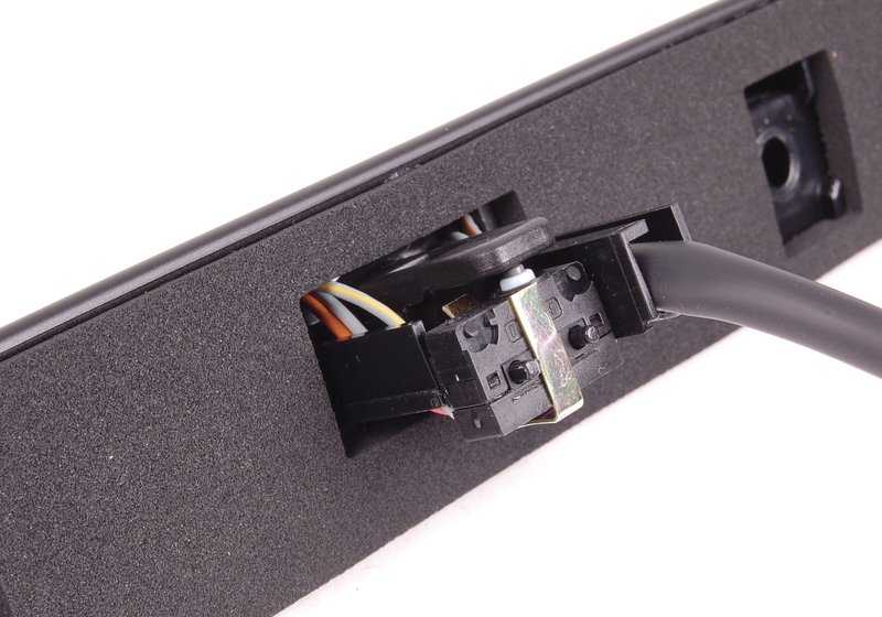 Maneta de puerta maletero OEM 51137171699 para BMW Serie 3 E46 (1998-2004). Original BMW.