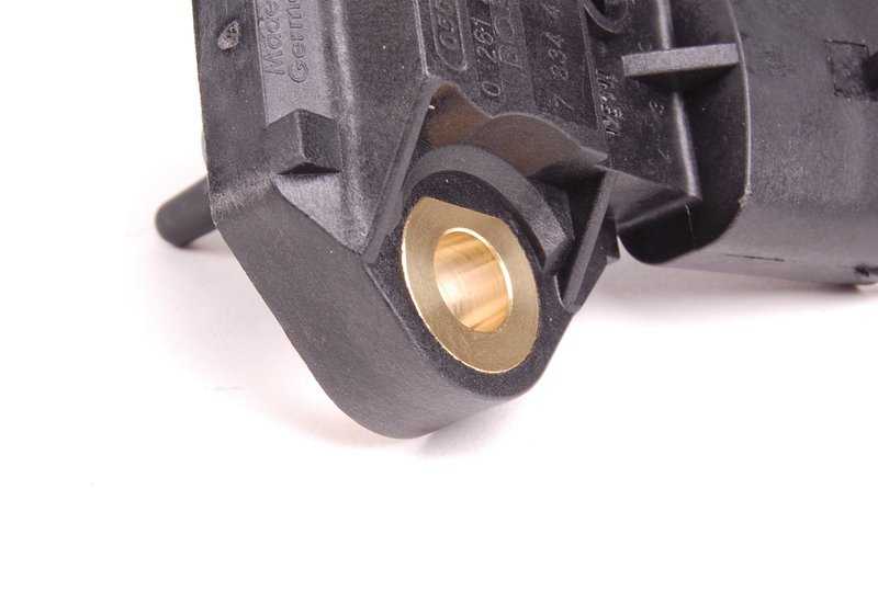 Sensore di pressione OEM 61357834411 per BMW E60 M5, E61 M5, E63 M6 ed E64 M6. Compatibile con motori S85. Sensore BMW originale.