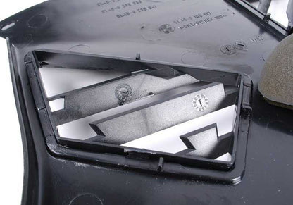 Cubierta del mecanismo del pedal OEM 51457003326 para BMW E38. Original BMW.