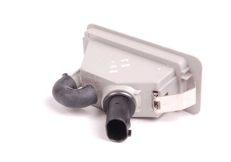 Luz de matrícula OEM 63268389577 para BMW E36 y Z3. Original BMW.