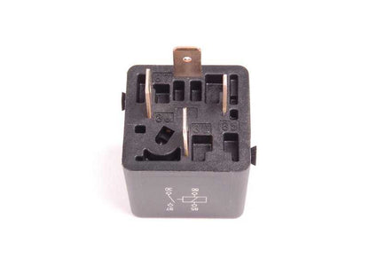 Relé de cierre negro OEM 61358365326 para BMW E34, E39, E38, E31. Original BMW.