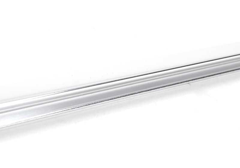 Moldura exterior delantera derecha OEM 51217890646 para BMW Serie 5 E39 (1995-2003). Original BMW.
