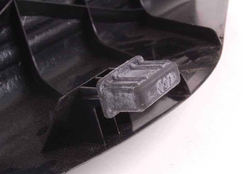 Reposapiés Panel interior puerta delantera izquierda OEM 51438208319 para BMW Serie 5 (E39). Original BMW.