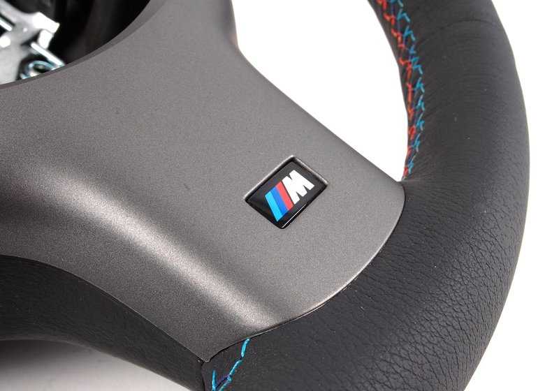 Volante de cuero M con airbag para cambio SMG OEM 32342282222 para BMW E46. Original BMW.