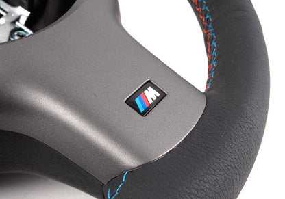 Volante de cuero M con airbag para cambio SMG OEM 32342282222 para BMW E46. Original BMW.