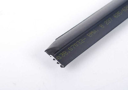 Cubierta pozo exterior izquierda OEM 51328227625 para BMW Serie 3 E46 (1998-2006). Original BMW.
