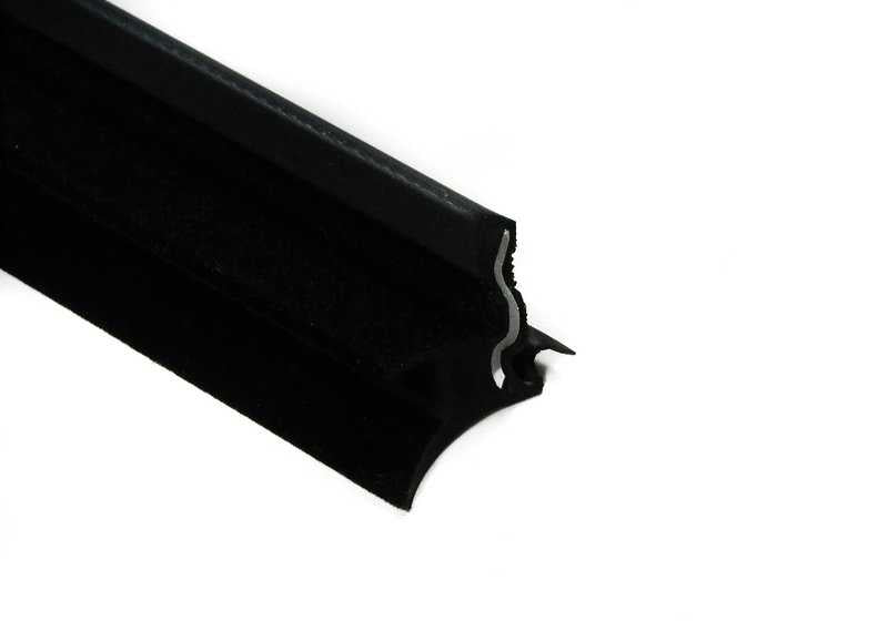 Burlete exterior ventanilla derecha OEM 51221913070 para BMW E30. Original BMW.
