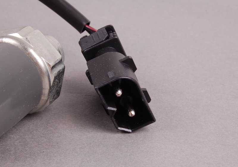 Interruptor de presión de seguridad del aire acondicionado OEM 64531390070 para BMW E30, E34, E32. Original BMW.