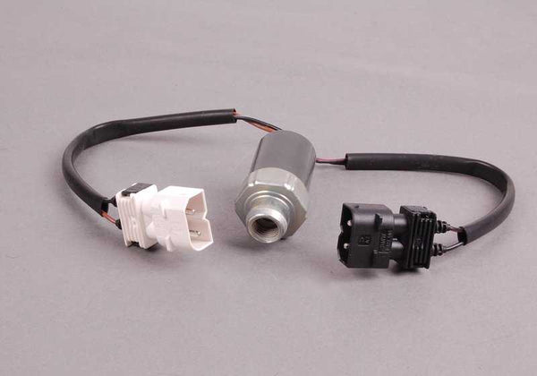 Interruptor de presión de seguridad del aire acondicionado OEM 64531390070 para BMW E30, E34, E32. Original BMW.