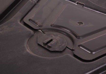 Protección inferior del motor OEM 51758046333 para BMW E92 (Serie 3 Coupé). Original BMW.
