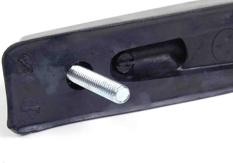 Silentblock di gomma OEM 51119558125 per BMW 114, 1502, 1600, 1602 {tutti i modelli: 114.1502.1600.1600ti, 1602}. BMW originale BMW. Ideale per il paraurti anteriore e posteriore.