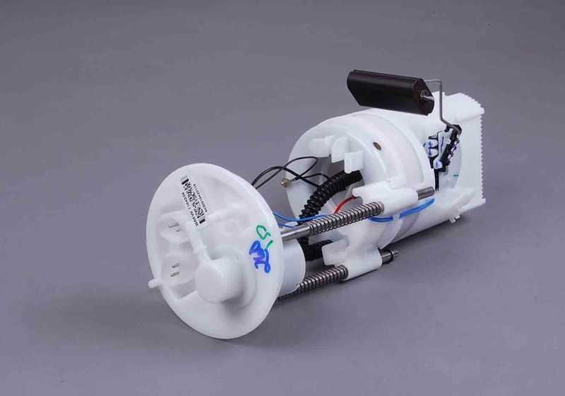 Bomba de combustible con filtro y aforador OEM 16117195463 para BMW X5 E70. Recambio original BMW.
