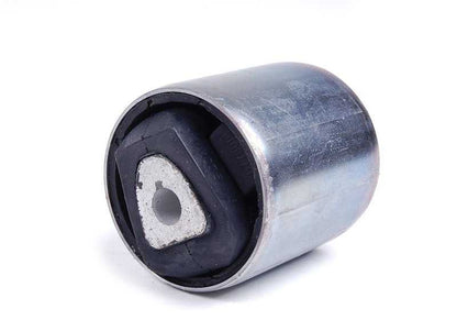 SUPENSION SILENTBLOCK RÉSBILLE OEM 31106778015 pour BMW E70, E71, E72. Compatible avec X5 et X6 (modèles: E70 3.0D, 3.0SD, 3.0SI, 4.8i, xDrive30d). Pièce BMW originale.