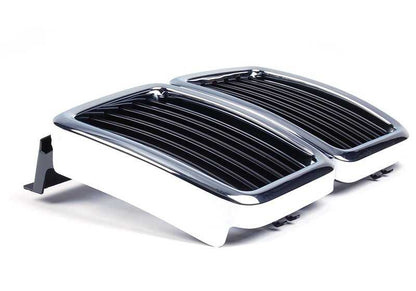 Rejilla central OEM 51131884350 para BMW E30. Original BMW.