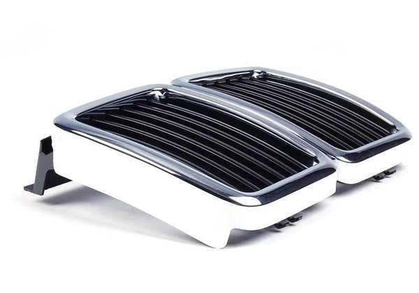 Rejilla central OEM 51131884350 para BMW E30. Original BMW.