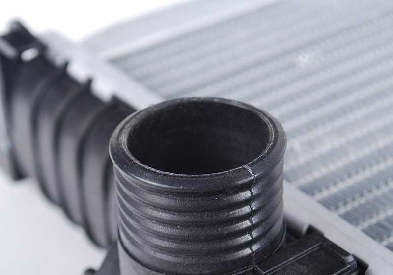 Radiador de refrigerante para BMW (OEM 17101715319). Original BMW.