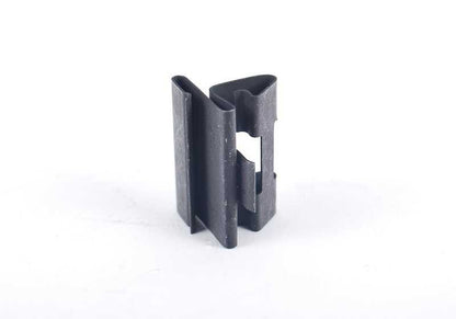 Clip de fijación OEM 51211928189 para BMW E34, E32. Original BMW.