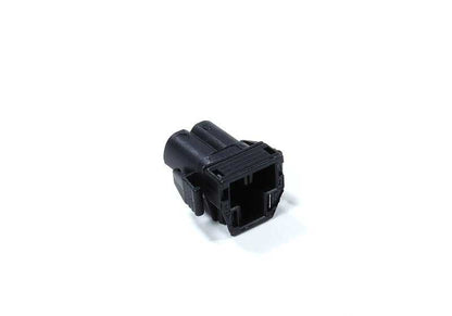 Conector eléctrico 3 pines OEM 61131378410 para BMW E30 (316, 316i) todos los modelos y variantes. Original BMW.