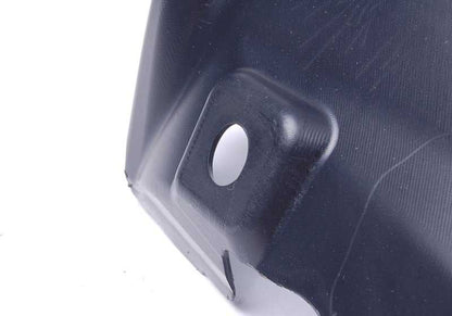 Protector paso de rueda delantero derecho OEM 51717207650 para BMW E82. Original BMW.