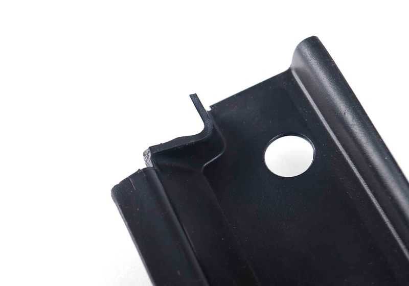 Cubierta de canal de agua delantera derecha OEM 51717034160 para BMW E60, E61. Original BMW.
