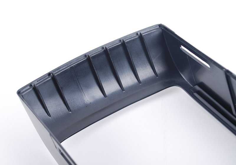 Acabamento dianteiro esquerdo para BMW E31 (OEM 63128354545). BMW original