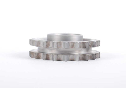 Piñón árbol de levas OEM 11311304255 para BMW E24, E28, E30, E34. Forma parte del sistema de distribución por cadena doble. Original BMW.