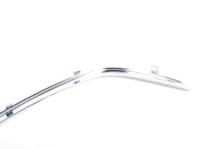 Embellecedor cromado derecho superior OEM 51368408454 para BMW X5 E53. Pieza original BMW.