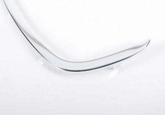 Embellecedor cromado derecho superior OEM 51368408454 para BMW X5 E53. Pieza original BMW.
