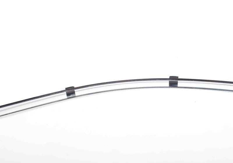 Embellecedor cromado derecho superior OEM 51368408454 para BMW X5 E53. Pieza original BMW.