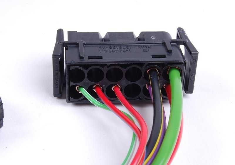 Interruptor de arranque OEM 61321384831 para BMW E34, E32. Recambio original BMW.