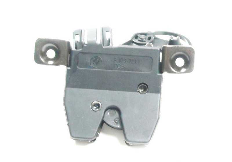 Cierre del maletero OEM 51248209730 para BMW E36. Repuesto original BMW.