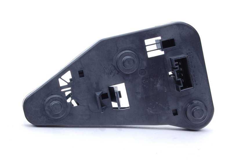 Portalamparas trasero derecho OEM 63213418440 para BMW X3 E83. Original BMW.