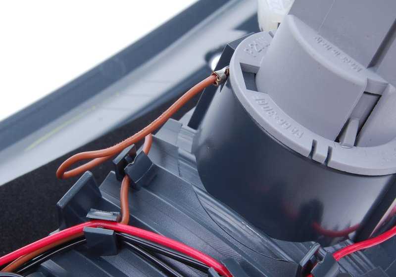 Hecklicht rechte Tor für BMW X6 E71, E72 (OEM 63217295006). Original BMW