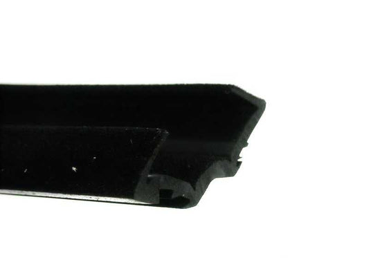 Guía de ventana de una pieza derecha para BMW Serie 5 E28 (OEM 51321889788). Original BMW