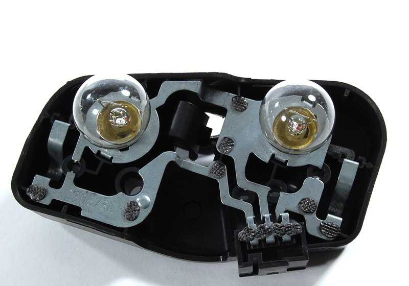 Portalámpara trasera izquierda OEM 63218374807 para BMW Serie 3 E46. Original BMW.
