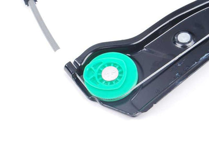 Alzacristales eléctrico delantero izquierdo OEM 51337138465 para BMW Serie 1 E87, E87 LCI. Original BMW.