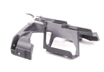 Guía izquierda OEM 51128252819 para BMW E46 (316ti con motores N40, N42, N45, N46). Compatible con transmisión manual y automática. Original BMW.