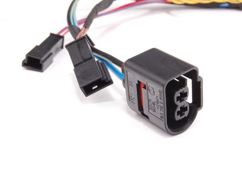 Cableado puerta lado conductor OEM 61116913074 para BMW E46. Recambio original BMW.