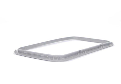 Marco interior en color gris plata OEM 51438137919 para BMW E34 518i, 520i. Compatible con versiones manual y automática. Original BMW.