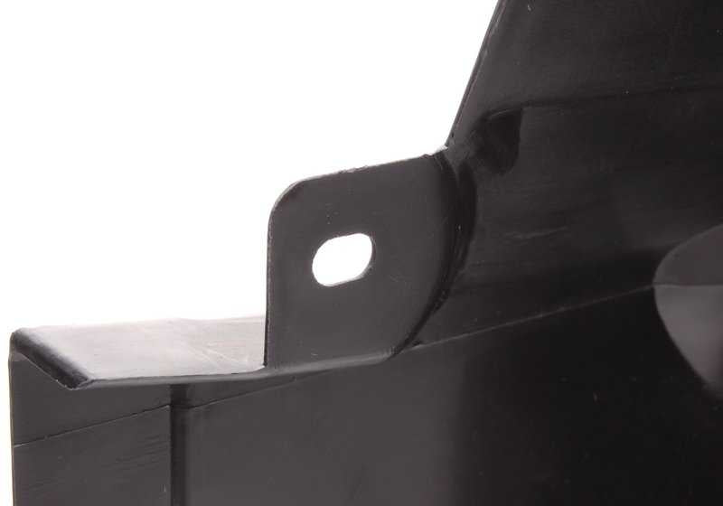 Protector lateral derecho del motor OEM 51718218346 para BMW E39. Pieza original BMW.