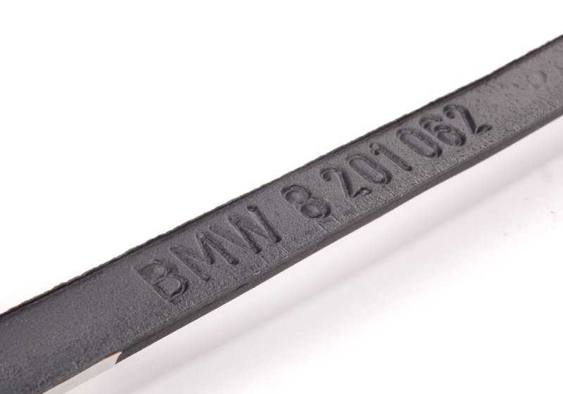 Aislamiento trasero derecho para BMW E39 (OEM 51348201062). Original BMW
