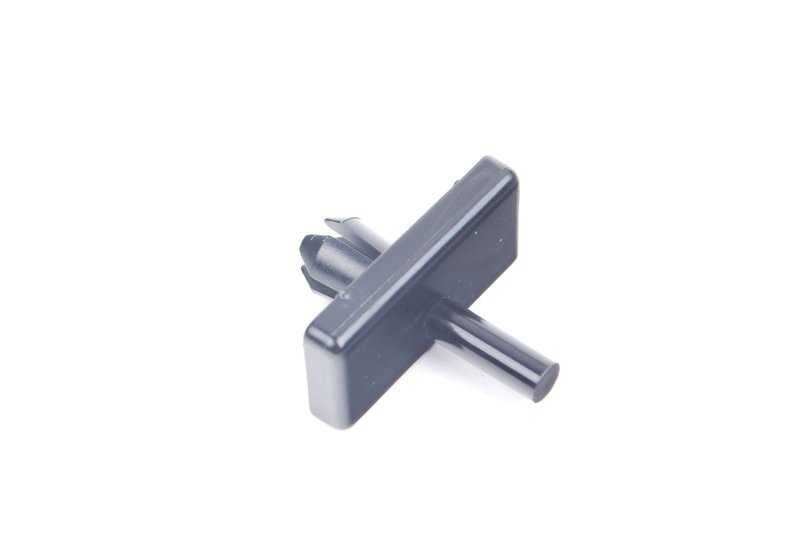 Clip de sujeción OEM 51111976050 para BMW E30. Compatible con molduras M Technic de taloneras y pasos de rueda. Repuesto original BMW.