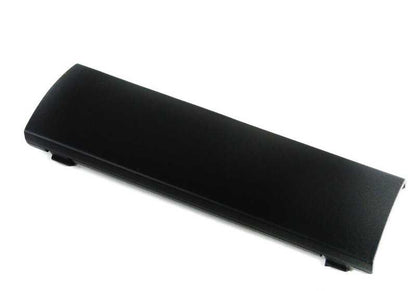 Tapa embellecedora OEM 51111960708 para BMW Serie 3 E36. Pieza original BMW. Ideal para sustituir cubiertas dañadas en el paragolpes o la carrocería frontal.