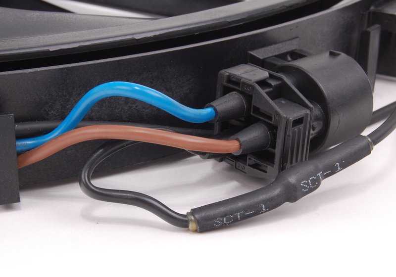 Additional fan for BMW E36, E34, E24, E32, E31 (OEM 64541392913). Genuine BMW.