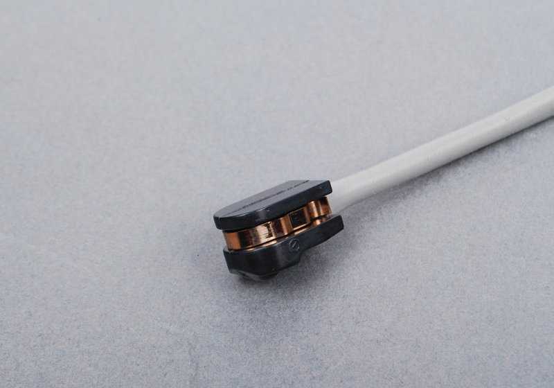 Bremsblocksensor für BMW E81, E82, E87, E87N, E88, E90N, E91N, E92, E92N, E93, E93N (OEM 34356792560). Original BMW