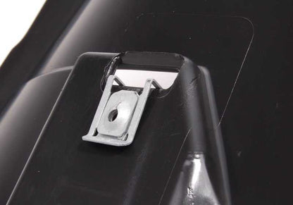 Rechte Vorderradschrittabdeckung für BMW 3 E90 -Serie, E91 (OEM 51717059378). Original BMW